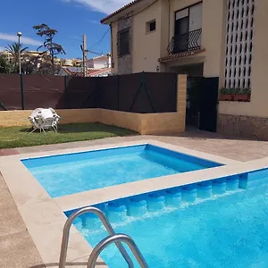 https://chalet-puerto-marina-goya.es-andalucia.com